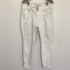 Torrid - 3 button Jeans - size 16 R White